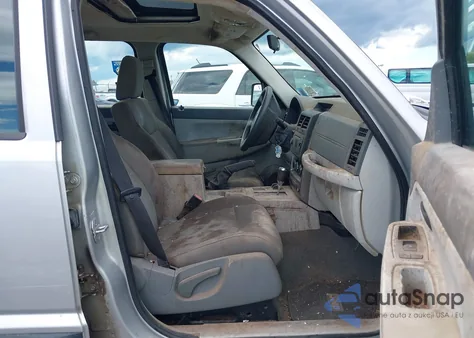 2008 Jeep Liberty Sport из США, поврежденный, VIN 1J8GN28K98W105798